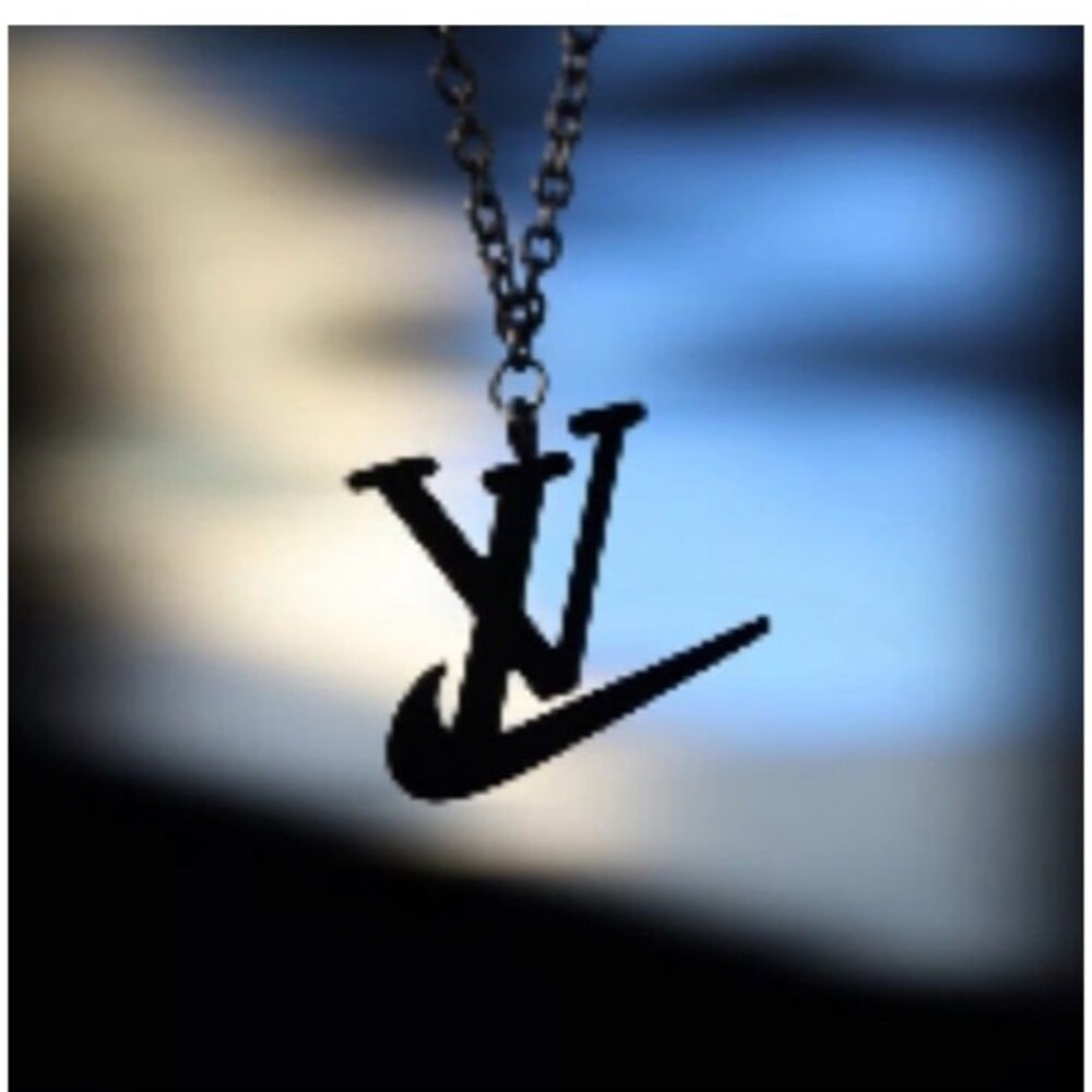 NIKE: LV Swoosh Necklace Silver - Picture 2 of 2